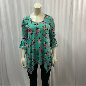 NWOT Bobbie & Brooks Bell Sleeve, Scoop Neck Tunic Floral Print, Size Medium